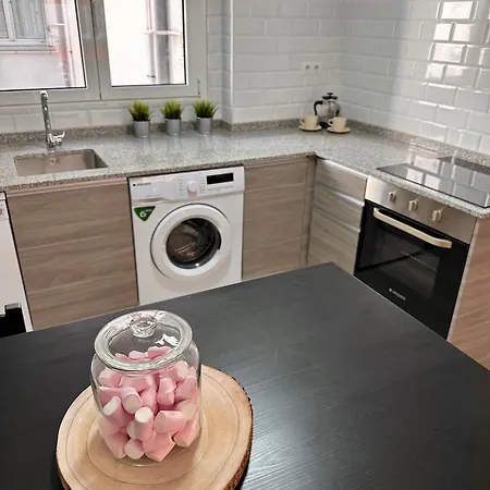 Cozy Flat 5 Mins From The Gijón