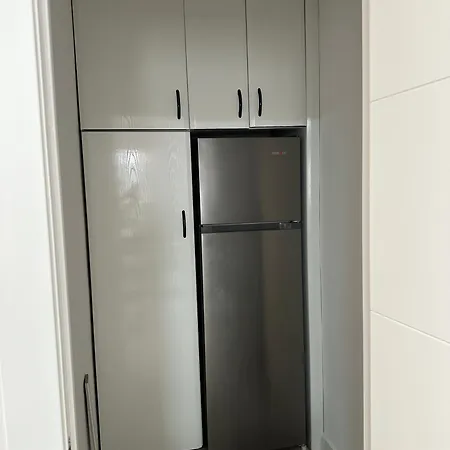 Cozy Flat 5 Mins From The *