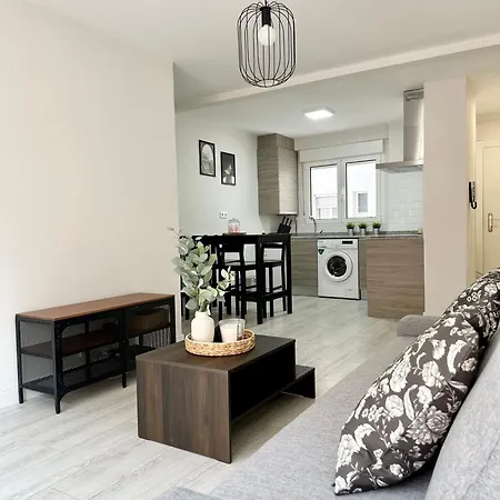 Apartamento Cozy Flat 5 Mins From The Gijón