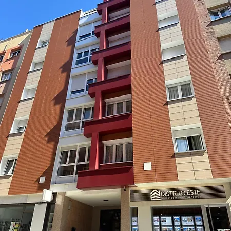 Apartament Cozy Flat 5 Mins From The *