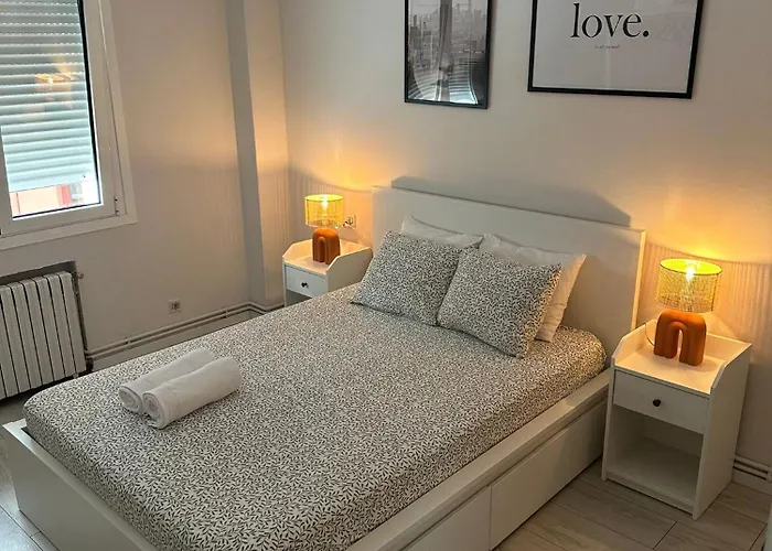 Lejlighed Cozy Flat 5 Mins From The