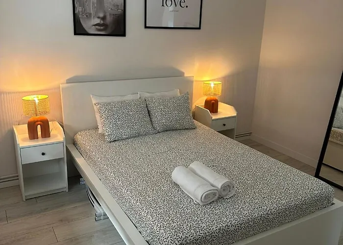 Lejlighed Cozy Flat 5 Mins From The *